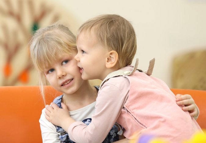 Cinco bons motivos para não esconder os seus sentimentos dos seus filhos